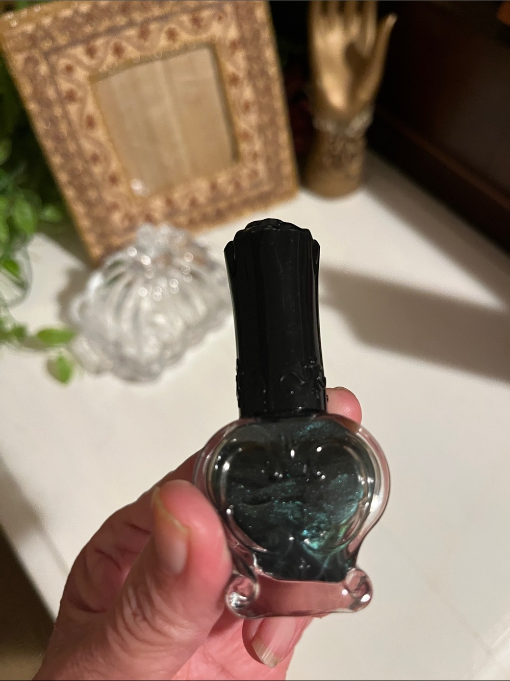 NWOT ANA SUI NAIL COLOR - Vernis & Ogles - 10 ml  .33fl oz - Heart Bottle - NEW